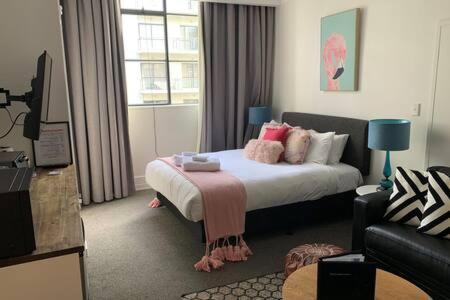 Cute Heritage Studio , Pools And Gym! Auckland Eksteriør billede